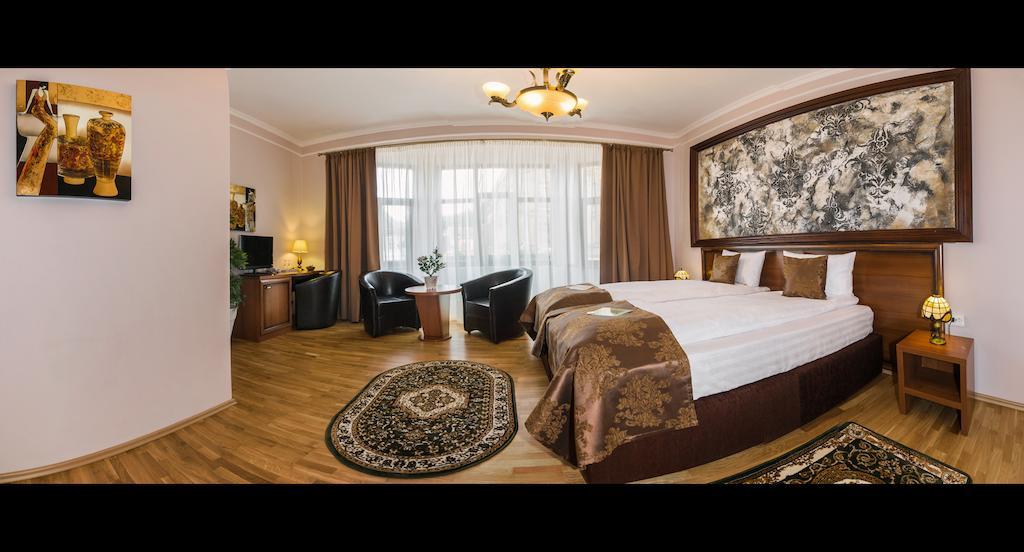 Hotel Bulevard Sighişoara Habitación foto